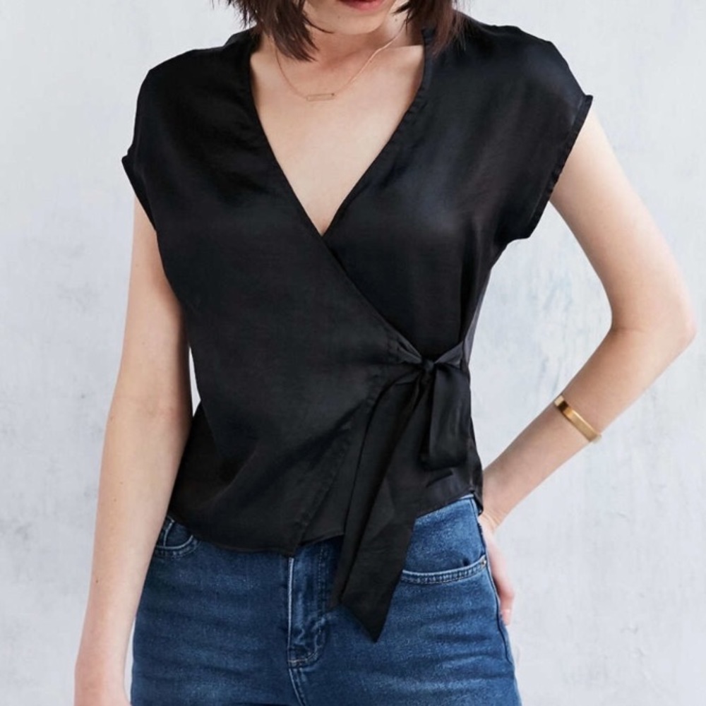 Silk  + noise black silk tie blouse - Size Medium